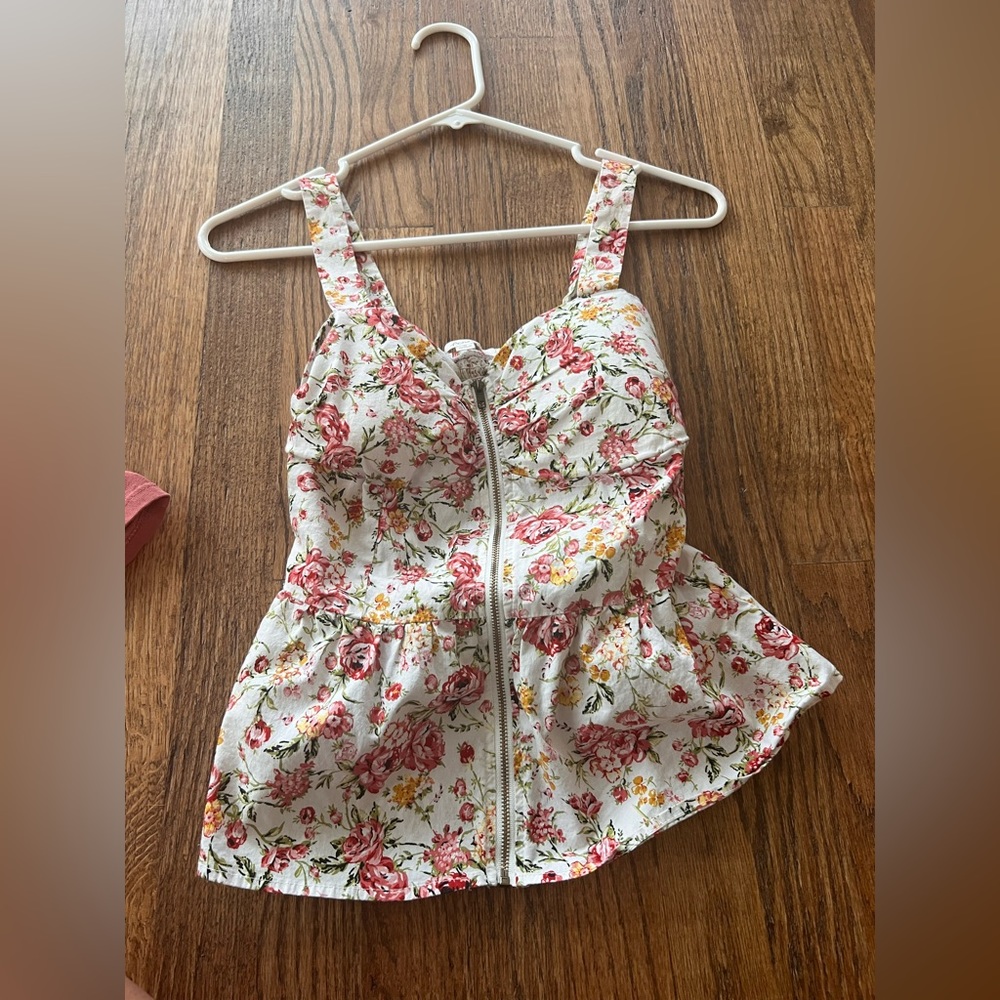 Small fitted top from Active USA
